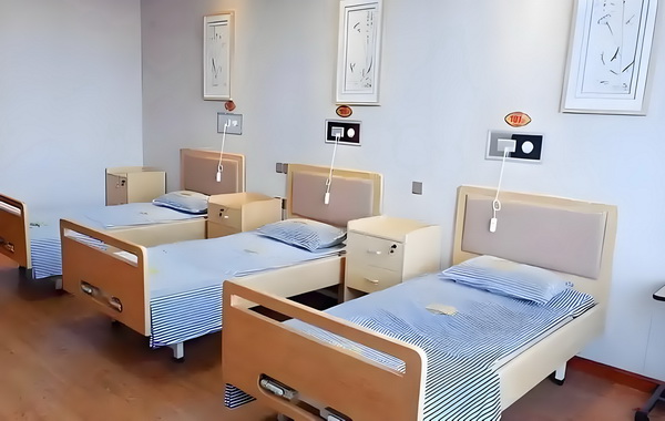 积分入户深圳什么时候可以办理_黄奕女儿不读书想去韩国当练习生，颜值是硬伤 男子卧轨后前方发现