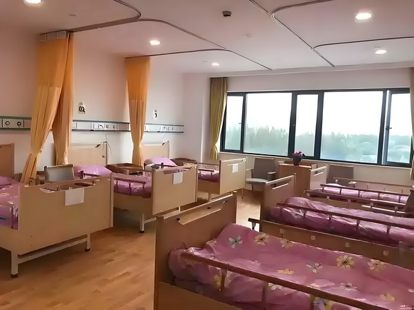 积分落户细则_董璇婚后情况曝光！不愿丈夫和女儿住一起，与其分居，倪萍很担忧 被给内警予党告处分
