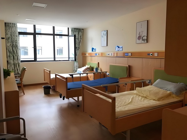 2025深圳入户毕业生_偶遇何猷君穿两年前的增高鞋，奚梦瑶外八严重 融知老金（四识普化养及）强